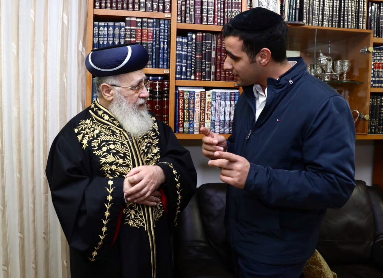 כותב השורות בשיחה עם הראשון לציון