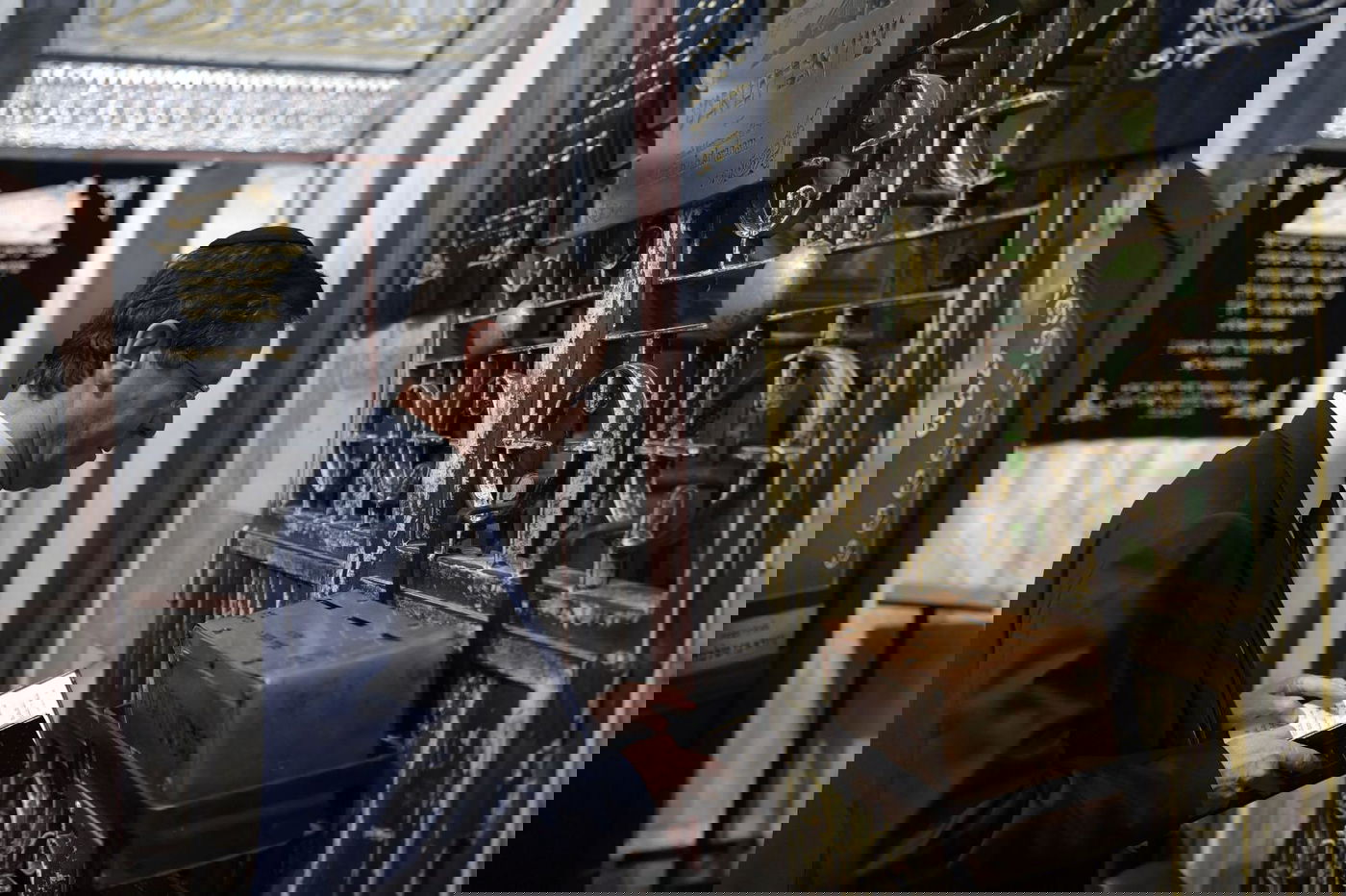 נשיא המדינה הדליק נרות במערת המכפלה