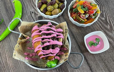 פריקסה במילוי אסאדו מפורק וטחינת סלק