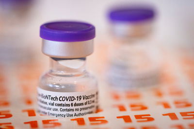 "החיסונים נותרו יעילים מול האומיקרון"