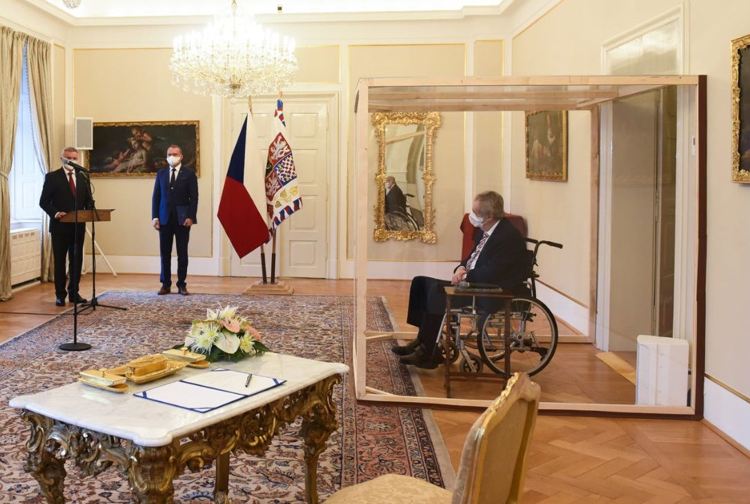 השבעת ראש הממשלה מתא זכוכית