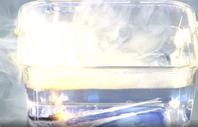 אש נשארת לדלוק גם במים: כך תעשו את זה