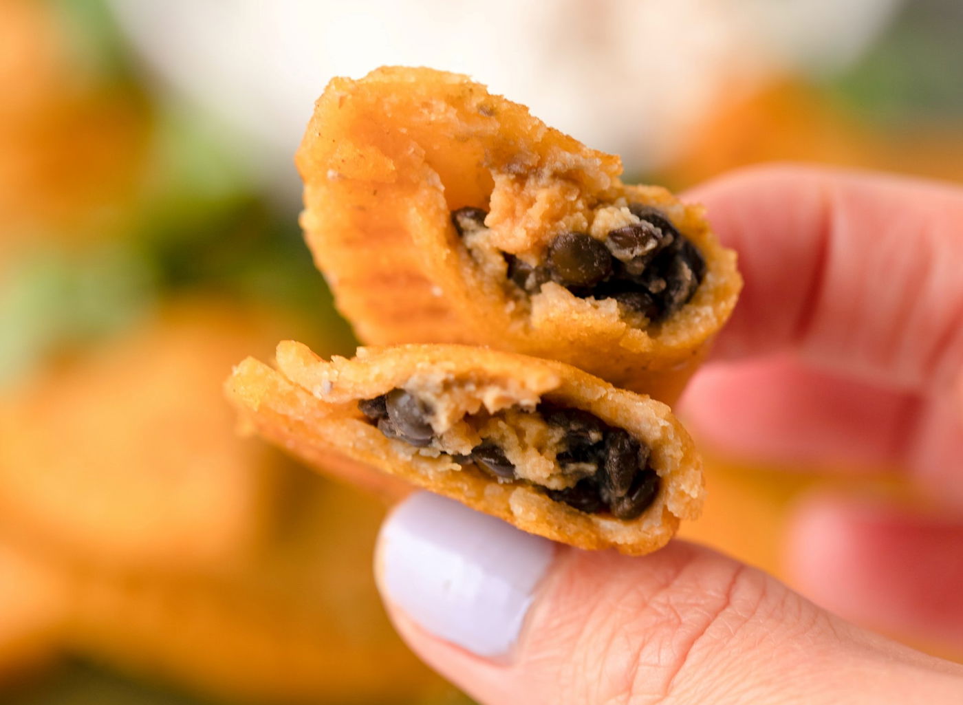 אמפנדס בטטה טבעוניים במילוי עדשים שחורות