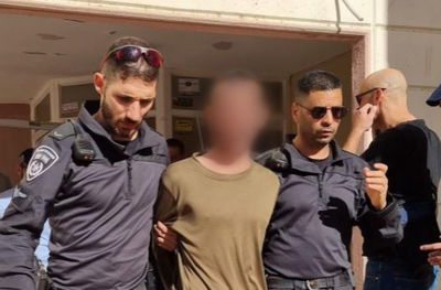 החשוד במעשה • בוידיאו: רפ"ק ששי בצון, מסביר על הדקירה