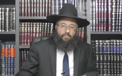 מותר להדליק נר חנוכה מנר חנוכה? • צפו