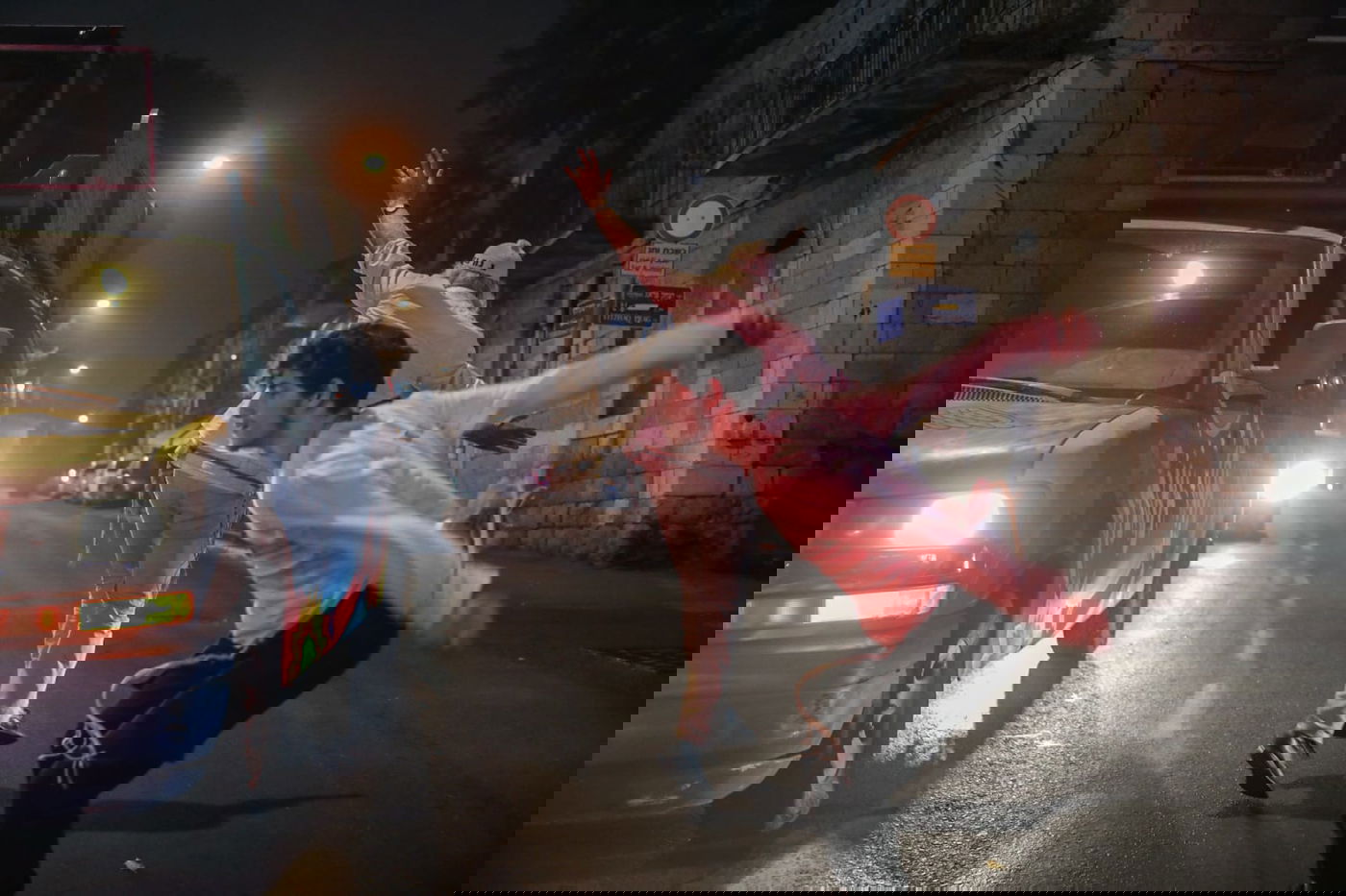 כשהברסלבים עשו 'שמח' במאה שערים • צפו