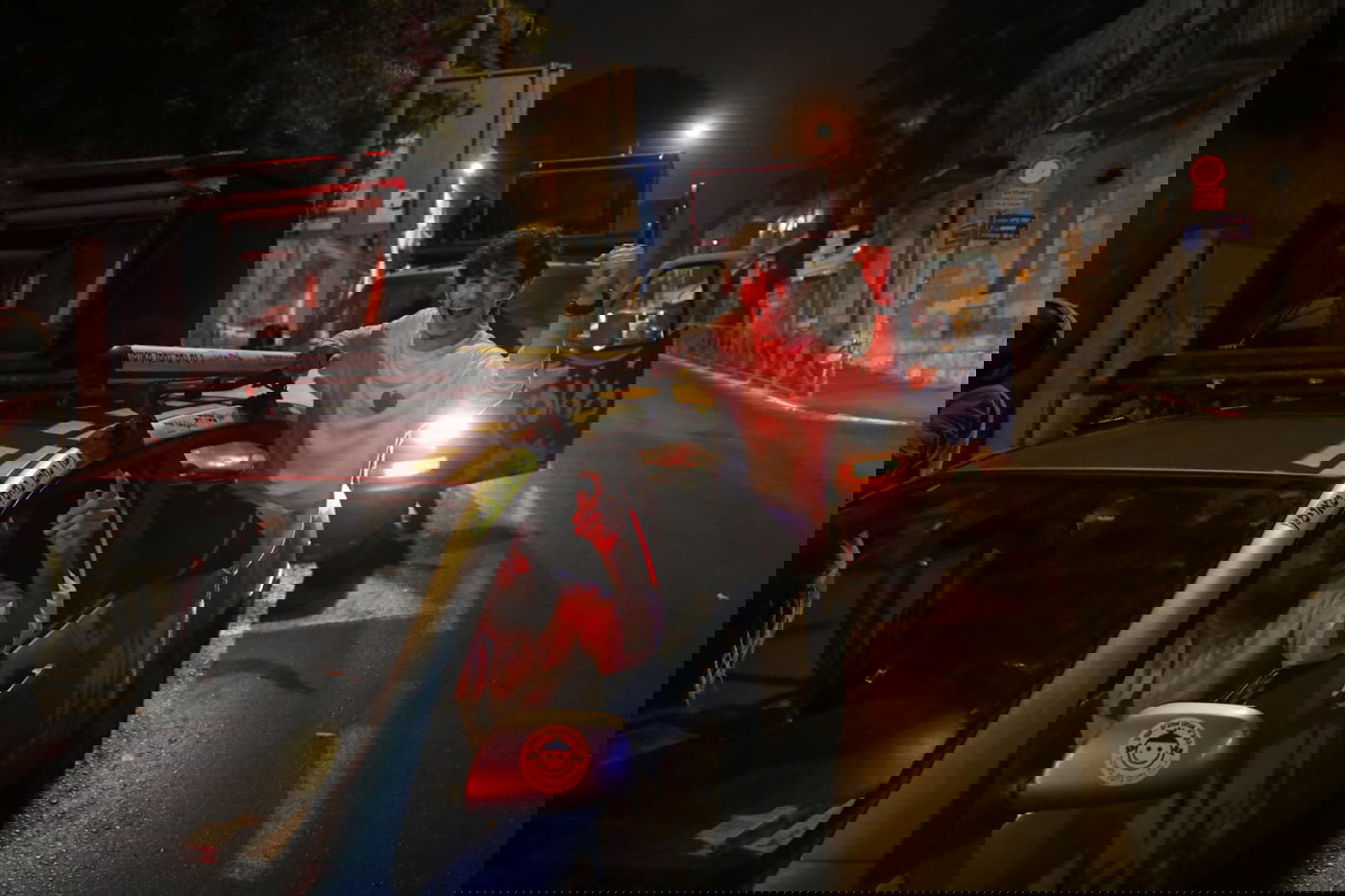 כשהברסלבים עשו 'שמח' במאה שערים • צפו