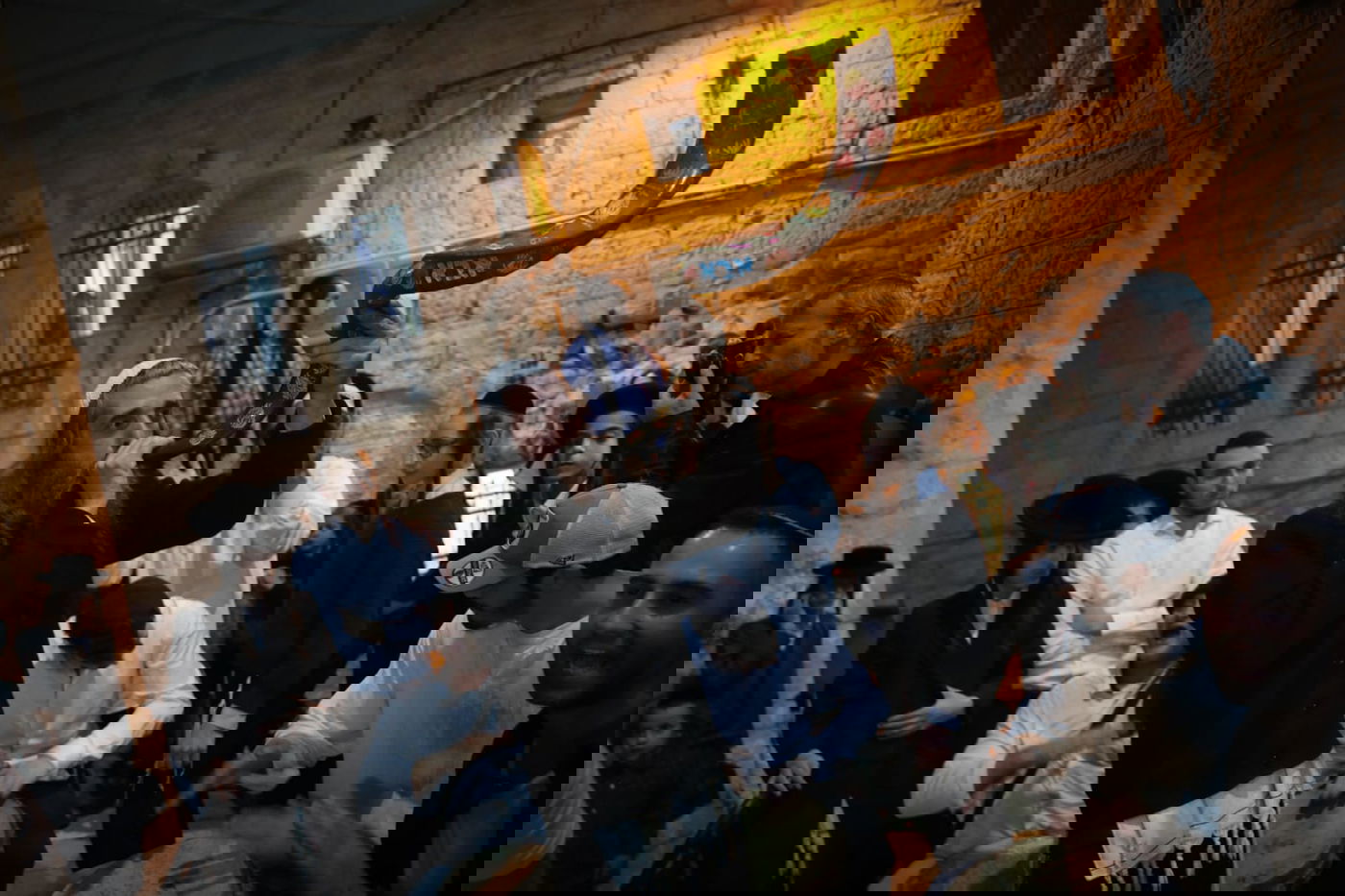 כשהברסלבים עשו 'שמח' במאה שערים • צפו