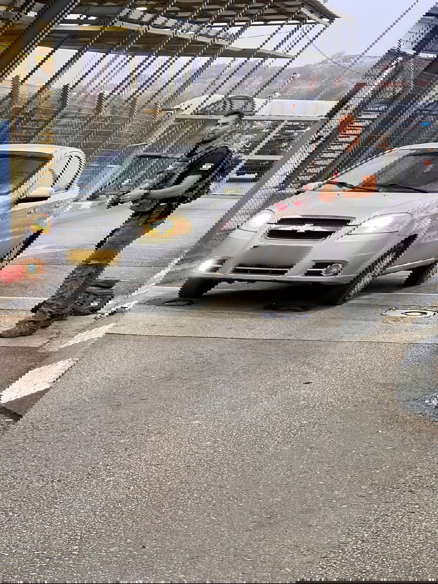 חשד לניסיון פיגוע: הגיע עם סכין למעבר - ונעצר