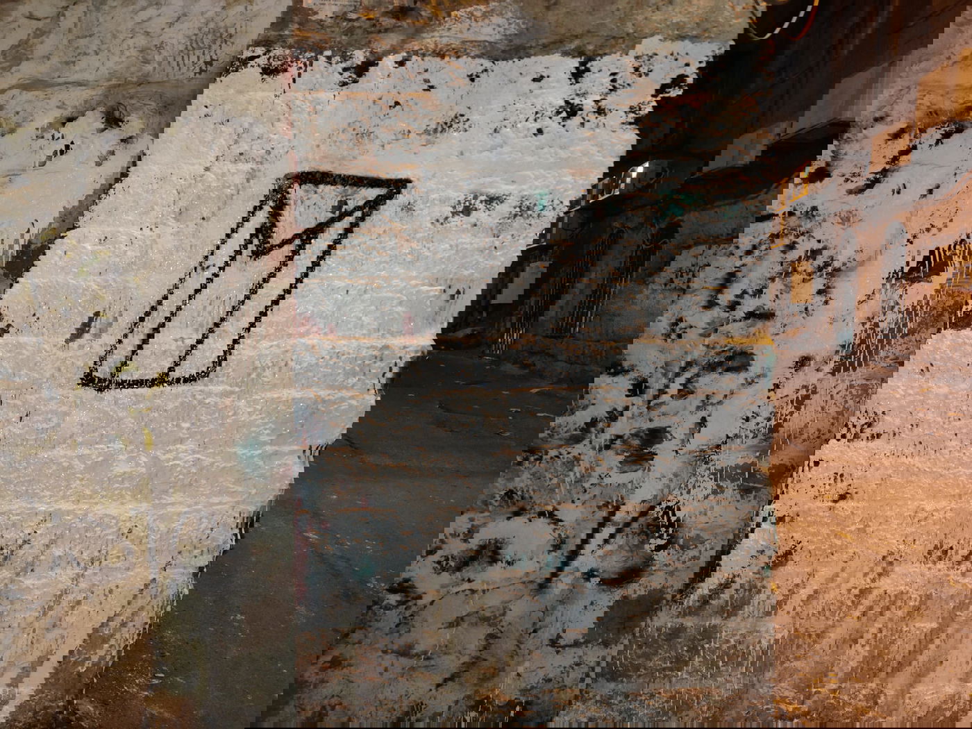 עצור במאה שערים; דגלי פלסטין נמחקו - וחזרו • תיעוד