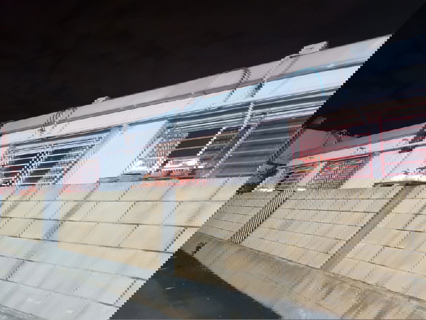 ראש הישיבה והבחורים ב'אור ישראל' בהדלקת נרות