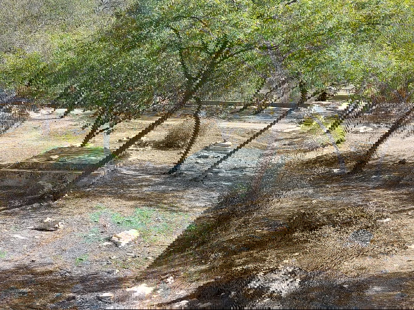 קבורים כאן בעיקר אנשי דת מוסלמים חשובים