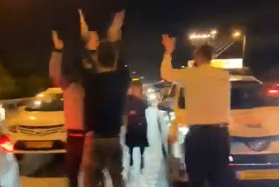 הריקוד החריג בכביש