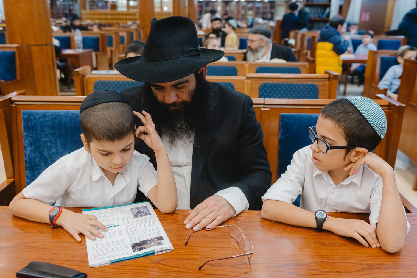 מסיבת חנוכה למשתתפי "אבות ובנים" במוסקבה