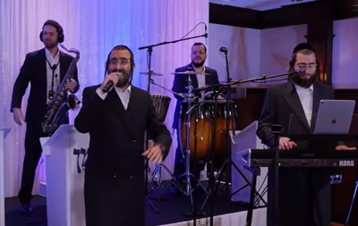 מוטי רוזנפלד וזלמן שניצלער במחרוזת ריקודים: "הדבר הבא"