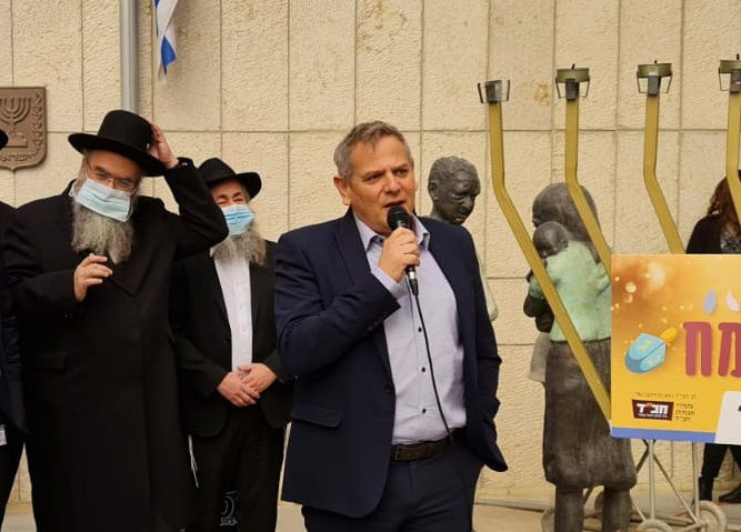 הורביץ בהדלקת החנוכייה, היום