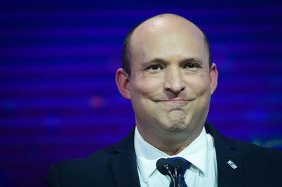 רה"מ בנט יפצה את הוגה 'תכנית סינגפור'