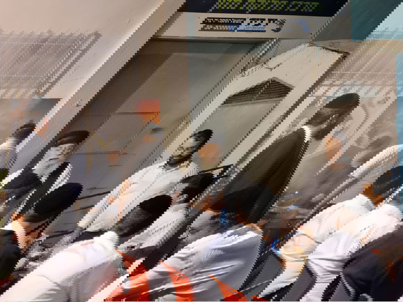 בחב"ד: האברכים הליטאיים באחיסמך חגגו מסיבת חנוכה • תיעוד