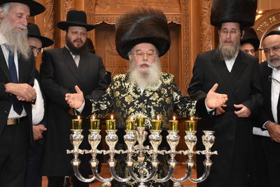 'פרסומי ניסא' בחצר הקודש מישקולץ