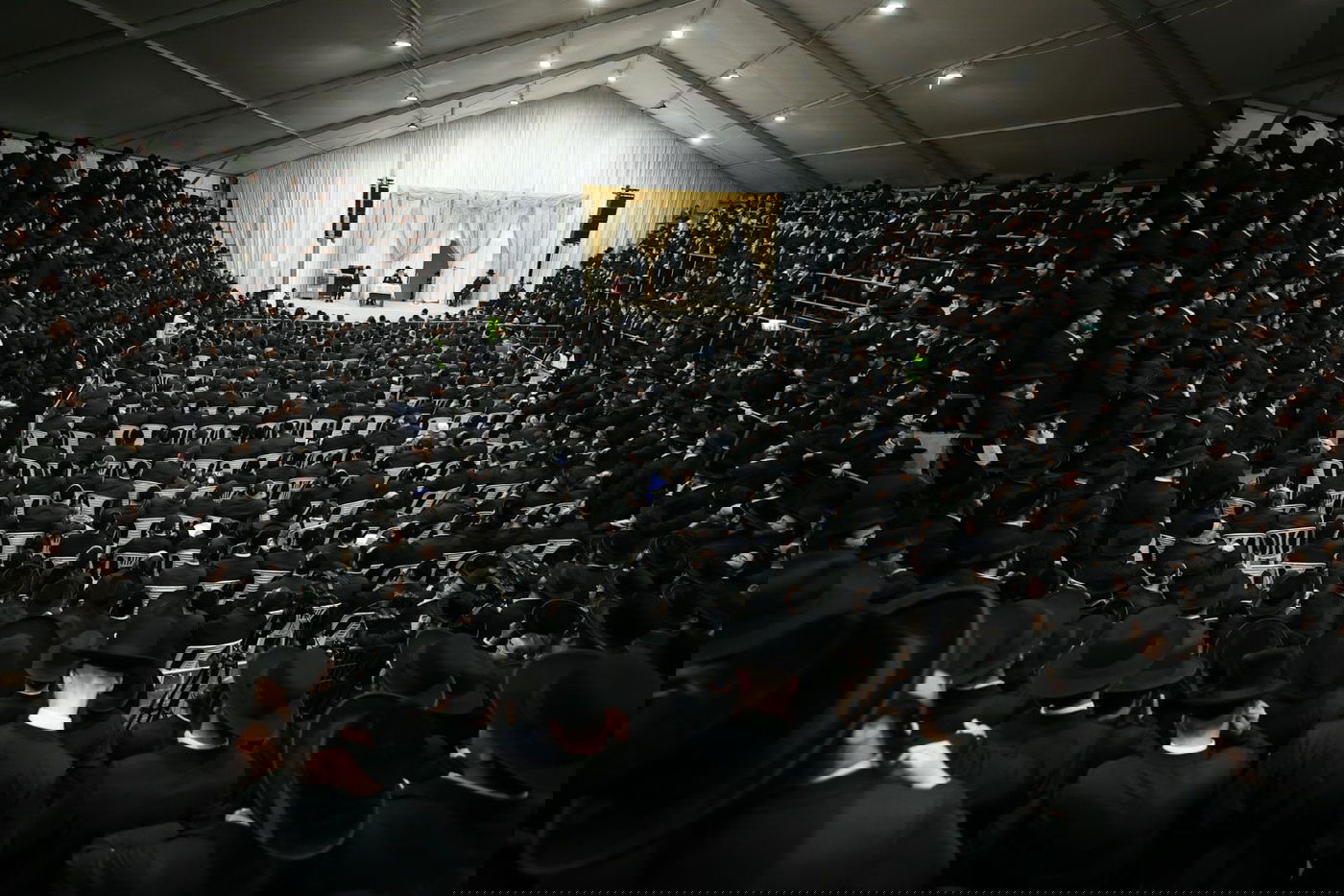 ראש הישיבה זעק: "רוחות סערה באות לעקור אותנו" • צפו