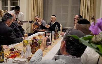 מרגש במיוחד: יגאל צליק ו"הילדים" שרים