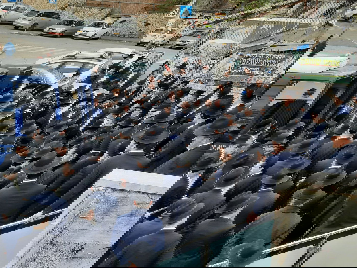 "סוד ההצלחה של אבא – למד כל יום לפני התפילה"