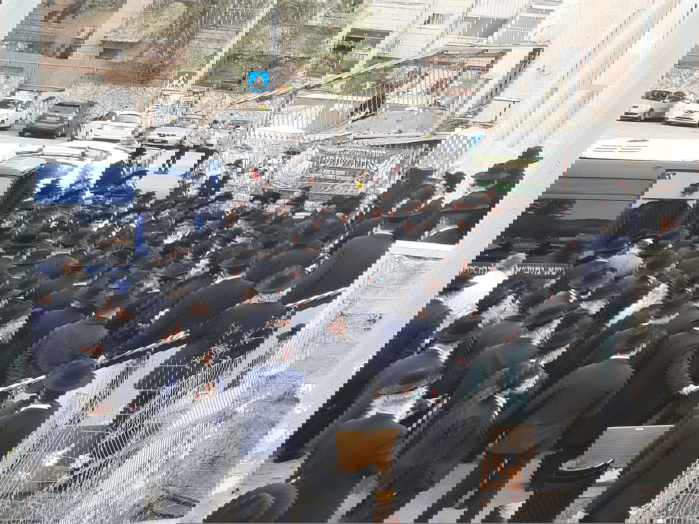 "סוד ההצלחה של אבא – למד כל יום לפני התפילה"