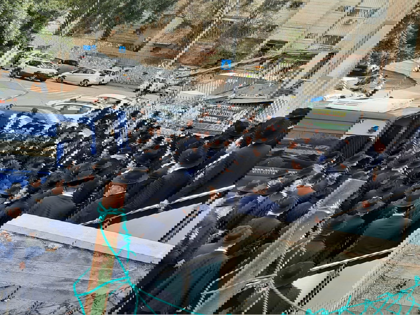 "סוד ההצלחה של אבא – למד כל יום לפני התפילה"