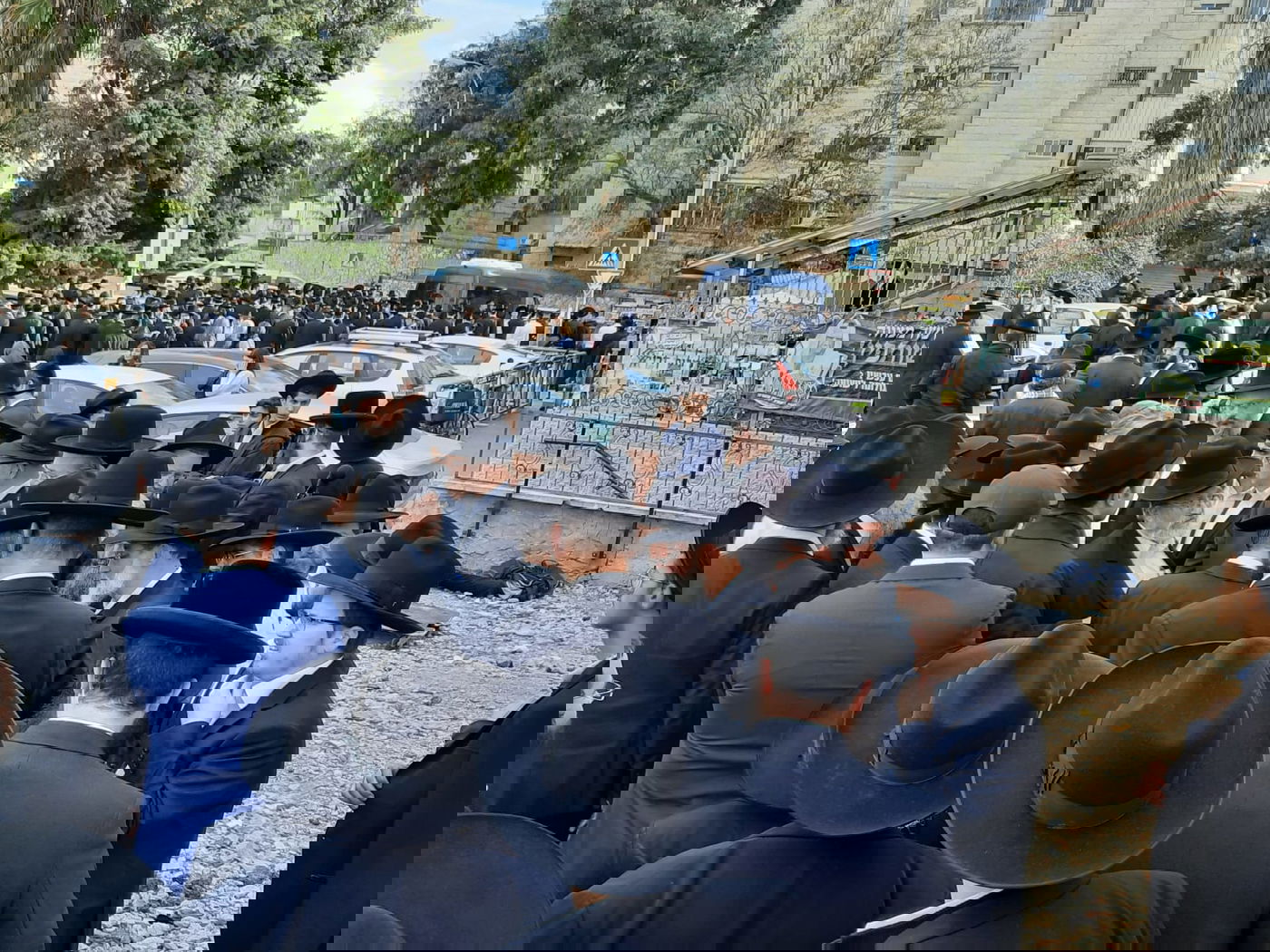 "סוד ההצלחה של אבא – למד כל יום לפני התפילה"