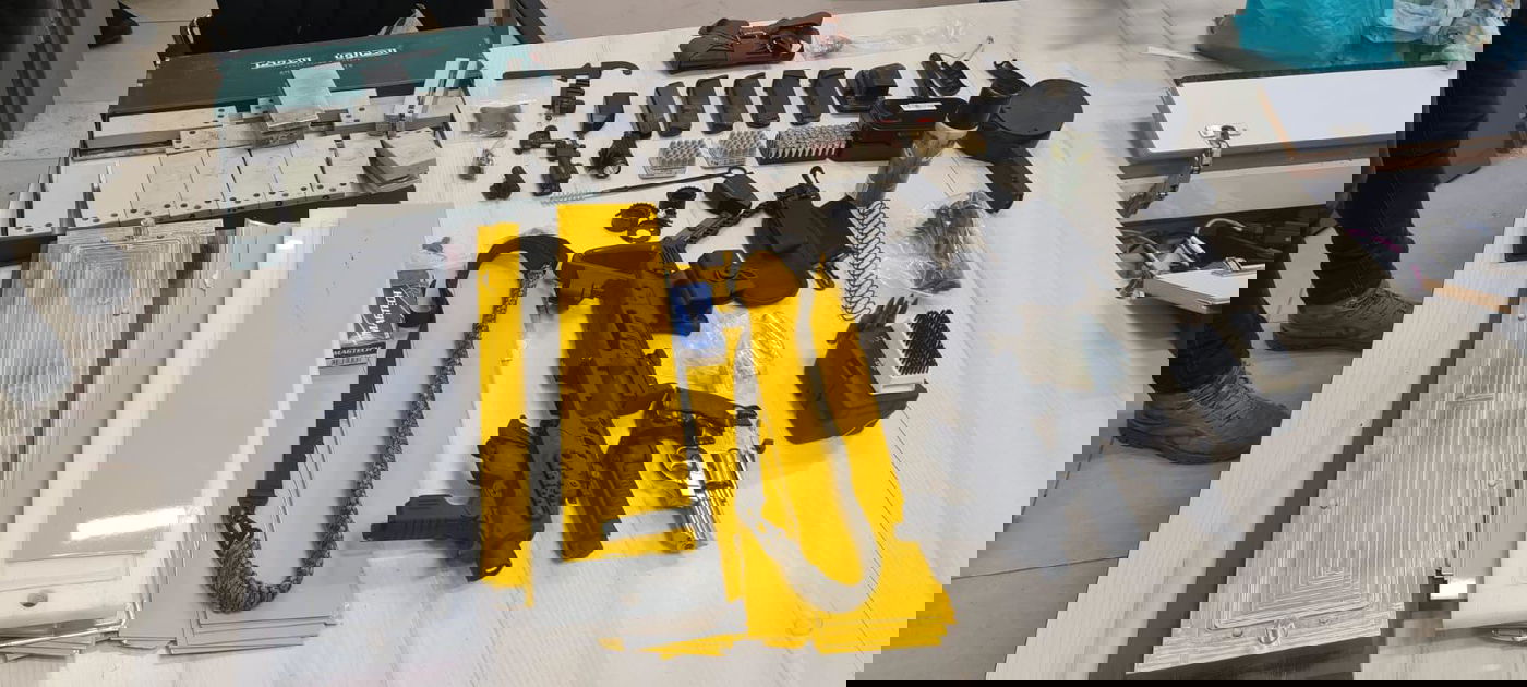 הבלשים חשפו: מכונה לשכפול לוחית זיהוי