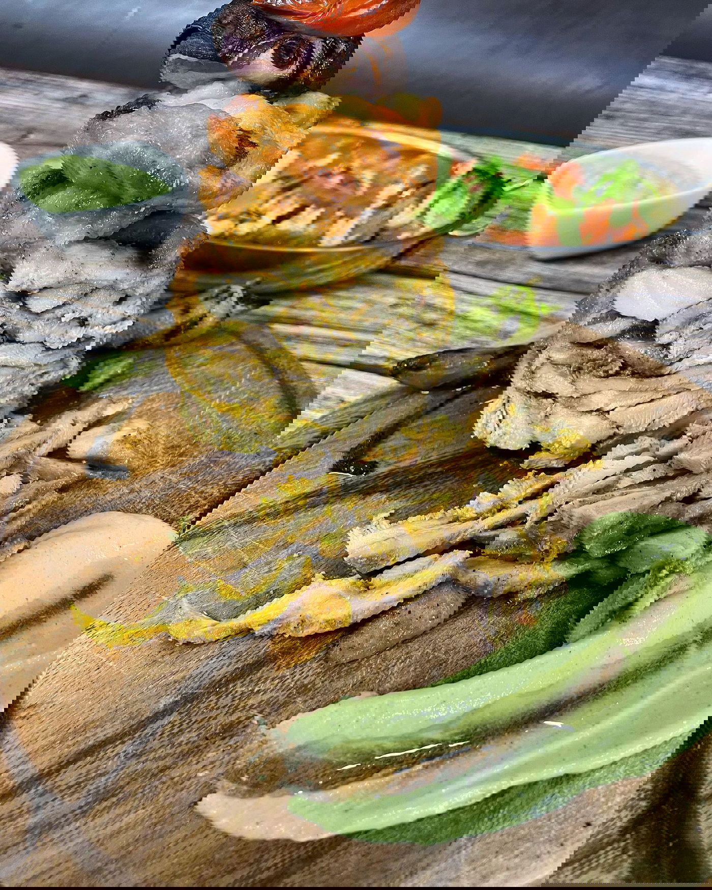 שווארמה שנחתכת כמו בדוכן רחוב!