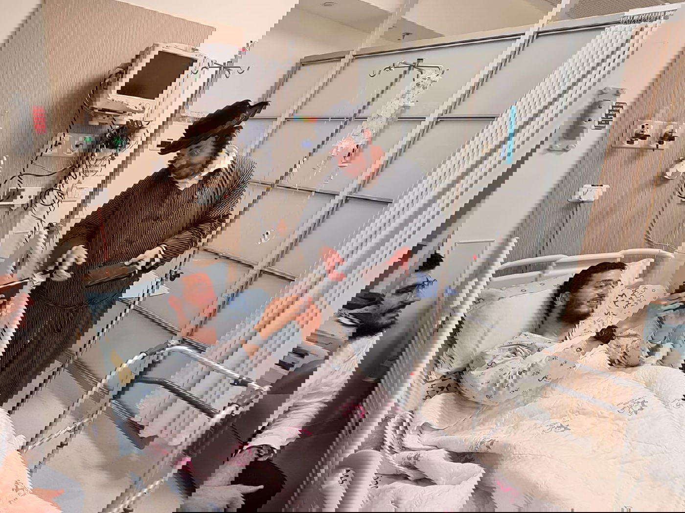 ההקדשה הנדירה של הרבי מתולדות אהרן לניצול מהפיגוע