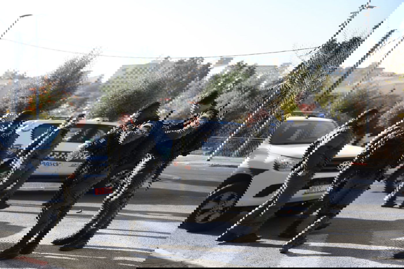 פיגוע דקירה בסמוך לקבר שמעון הצדיק; המחבלת נעצרה