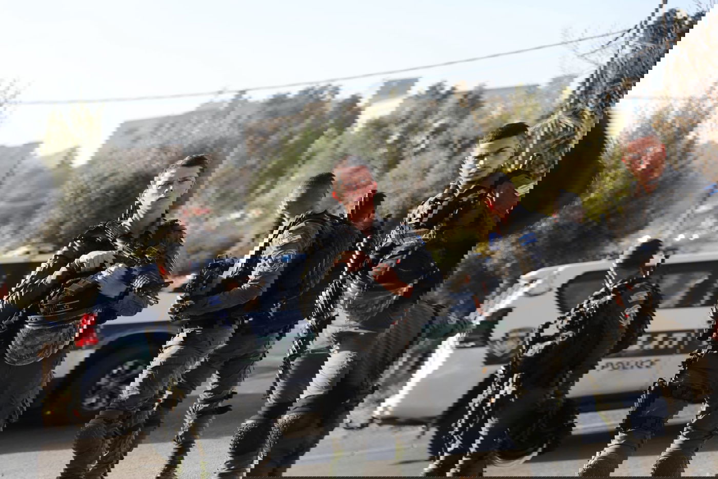 פיגוע דקירה בסמוך לקבר שמעון הצדיק; המחבלת נעצרה