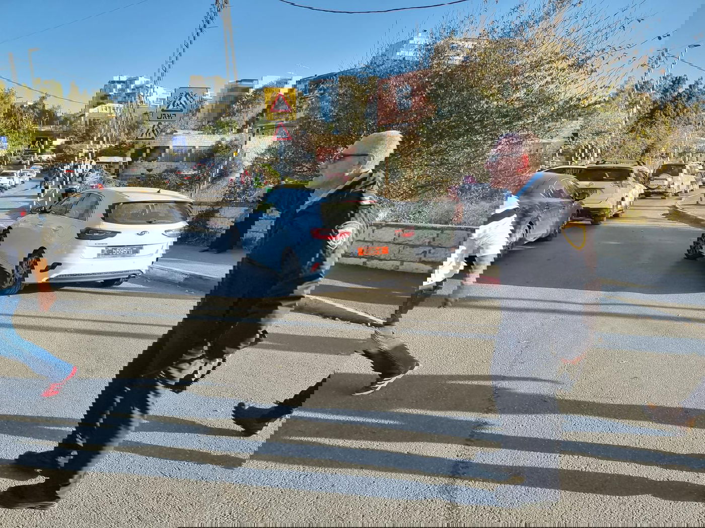 פיגוע דקירה בסמוך לקבר שמעון הצדיק; המחבלת נעצרה