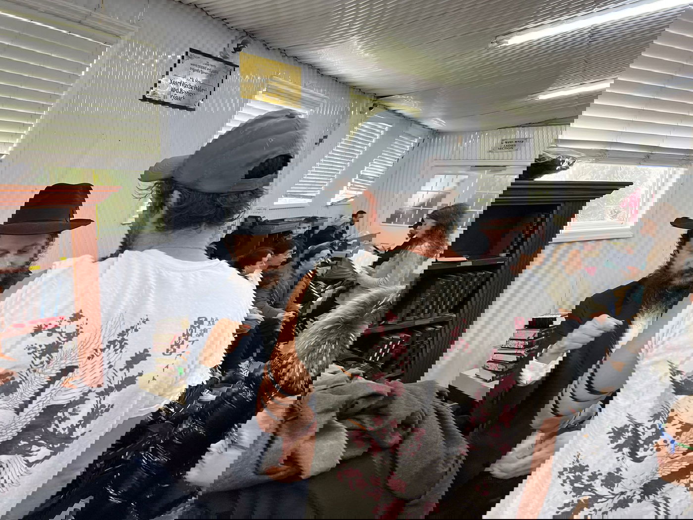 כוכב 'שטיסל' מיכאל אלוני בציון הרבי מליובאוויטש