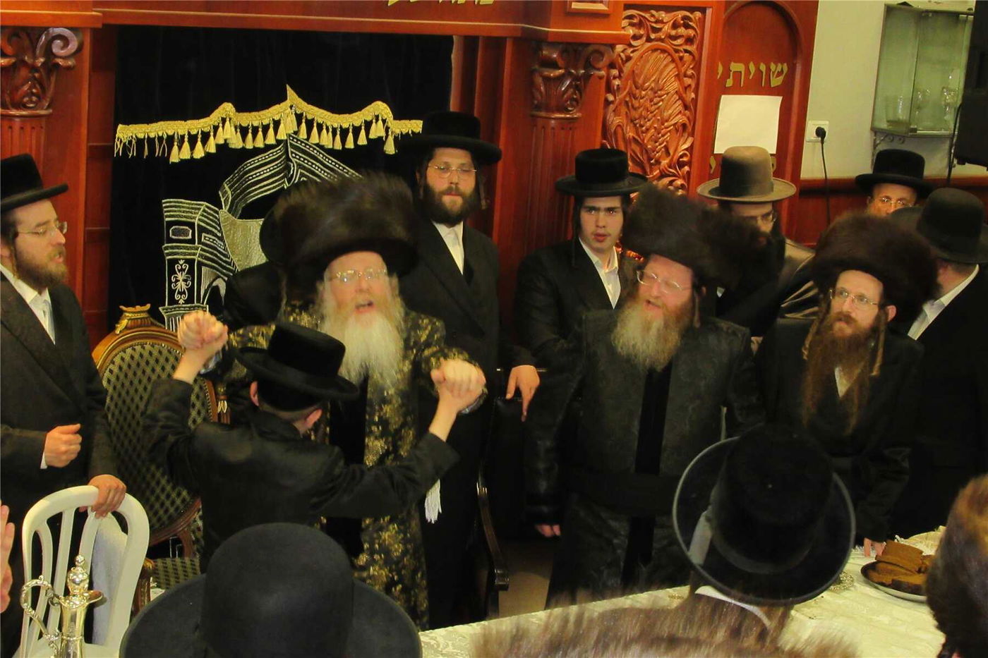 לחן של האדמו"ר בצעירותו חודש לרגל השמחה