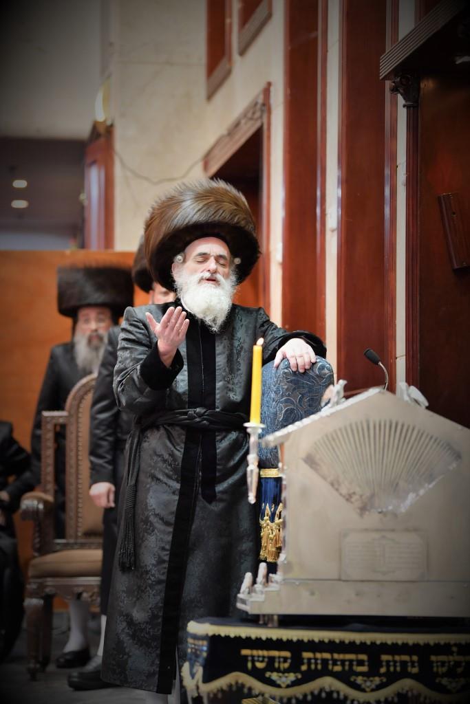 טישים וכסף לילדים: כך מסכמים את החג בויז'ניץ