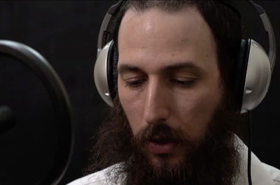 אילון הייטנר בשיר ליום הולדתו של רבו: "רחום"