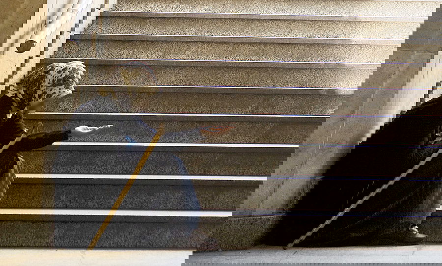 האם יש קבצנים מיליונרים או שזה רק מיתוס? • אילוסטרציה - למצולמים אין קשר לנאמר בכתבה