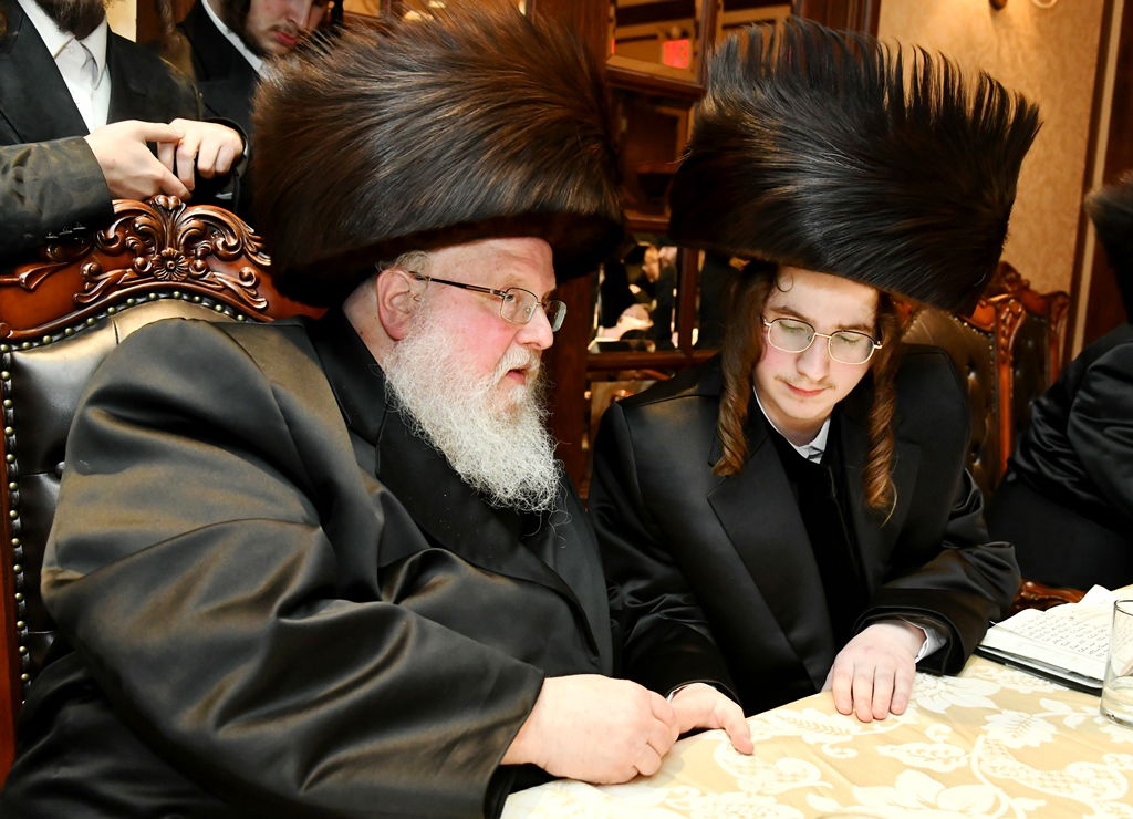 המונים בשמחת בית סאסוב - סאטמר - אלעסק - ספינקא