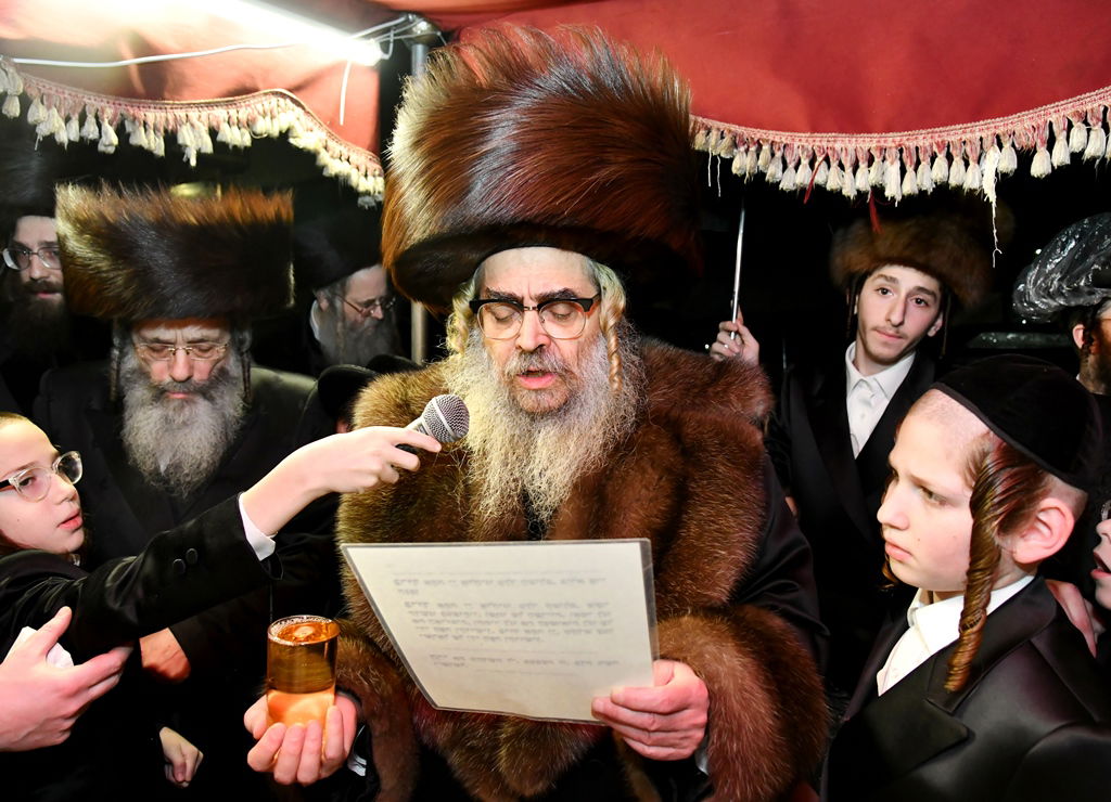 המונים בשמחת בית סאסוב - סאטמר - אלעסק - ספינקא