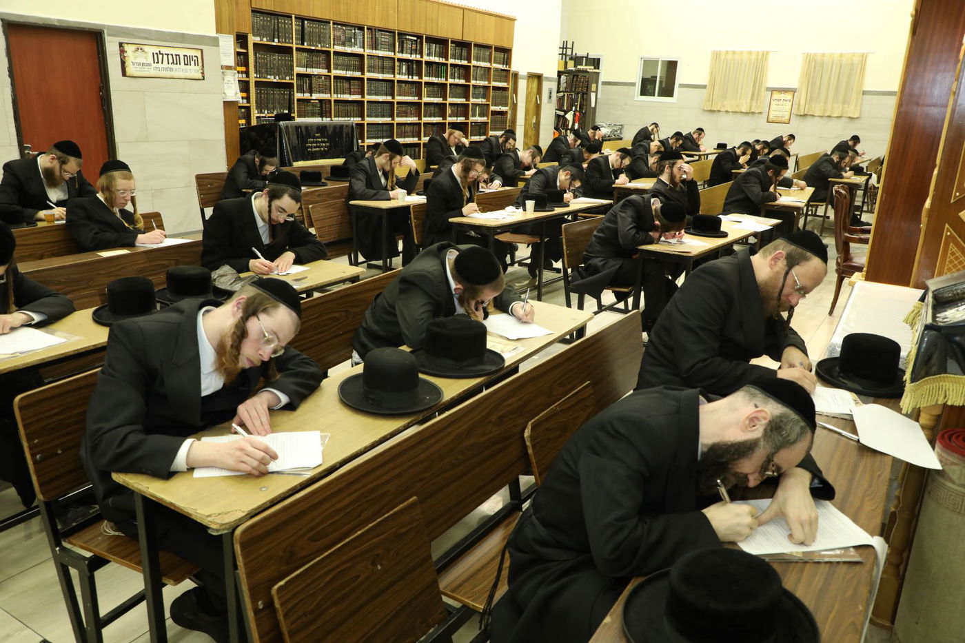 אברכים ובחורים: בנדבורנא י-ם נבחנו על מאות דפי גמרא