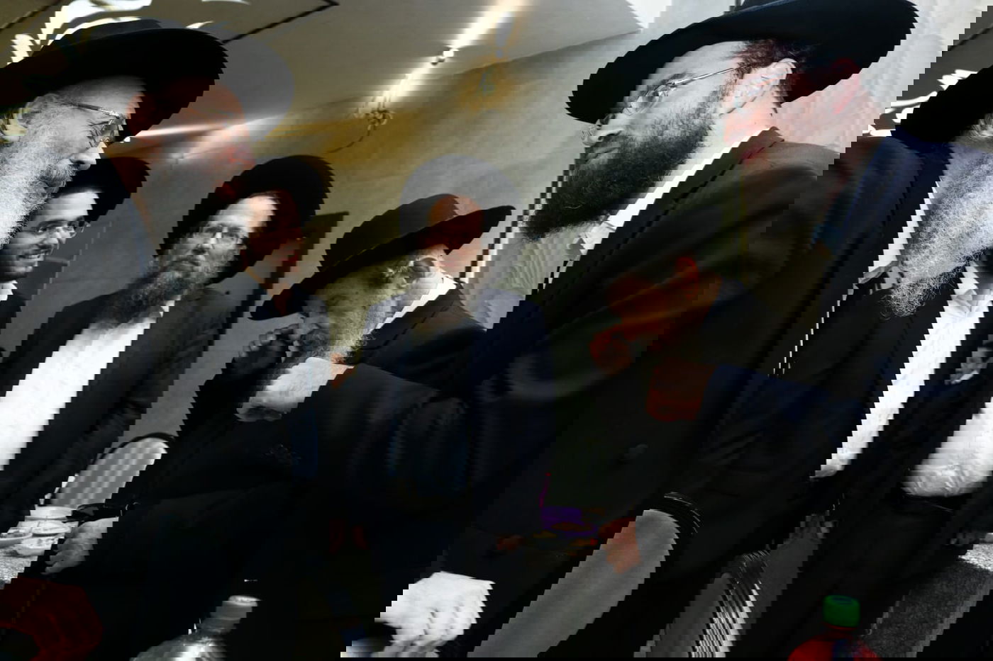 תיעוד: שמחת האירוסין לנכדת ראש ישיבת סלבודקא