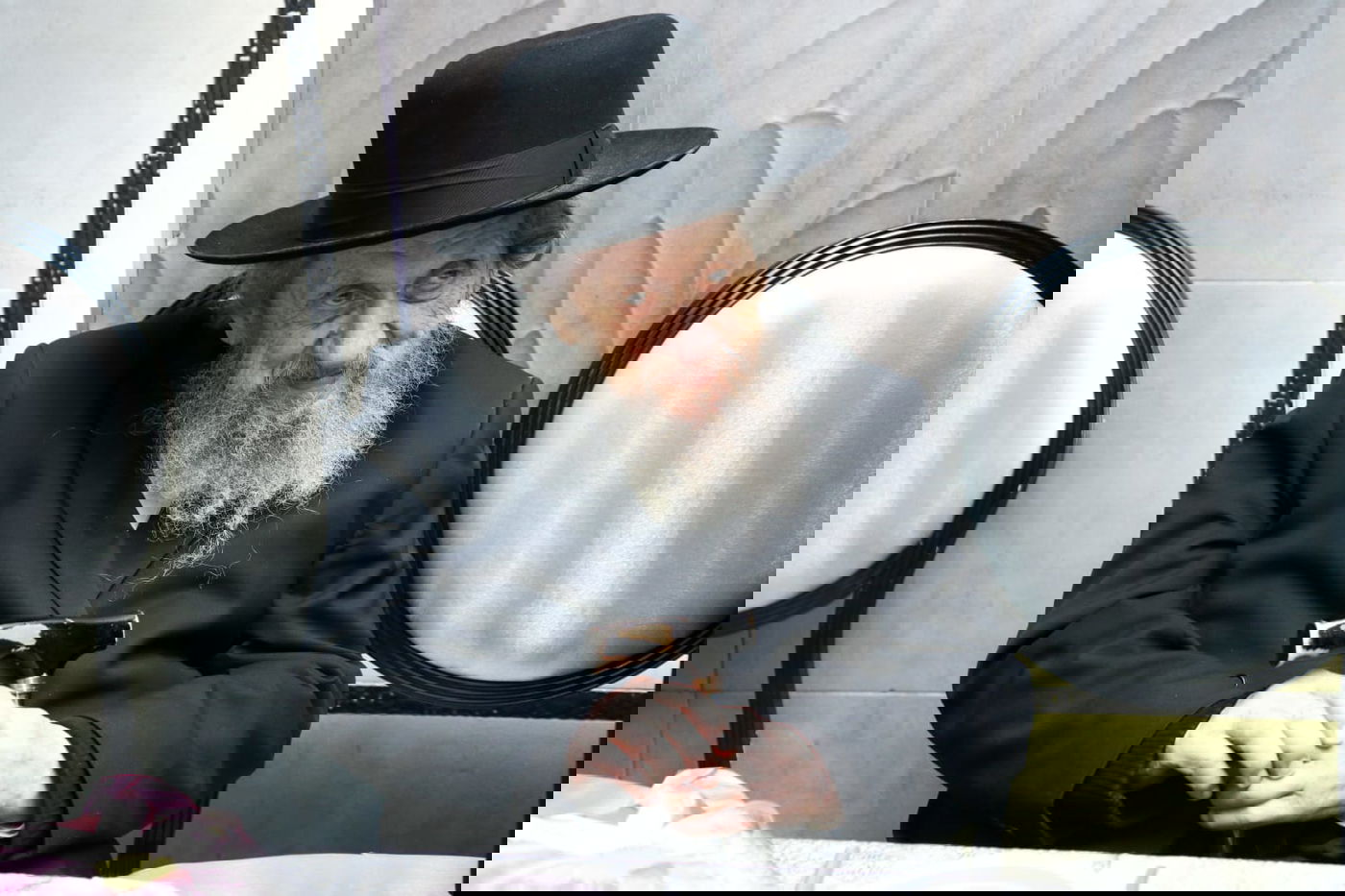 תיעוד: שמחת האירוסין לנכדת ראש ישיבת סלבודקא