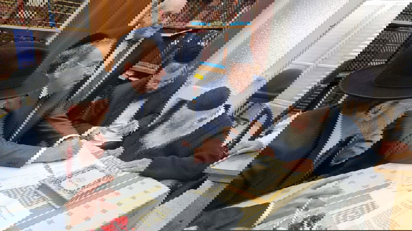 השגריר החדש של ארה"ב בביקור בבתי גדולי ישראל