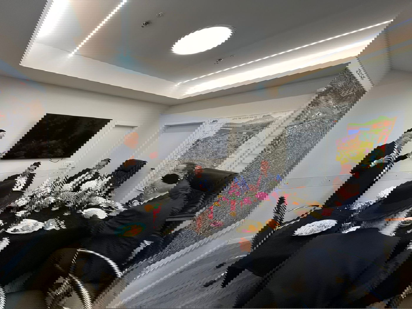 השגריר החדש של ארה"ב בביקור בבתי גדולי ישראל