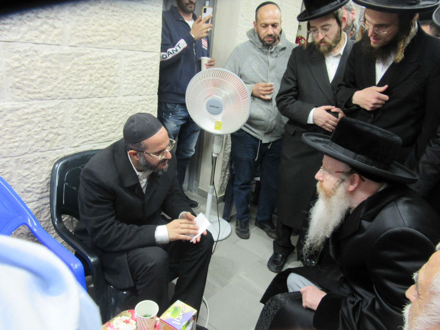 הקריא מכתב מיוחד: הרבי מקרעטשניף קריית גת ניחם את משפחת אסולין