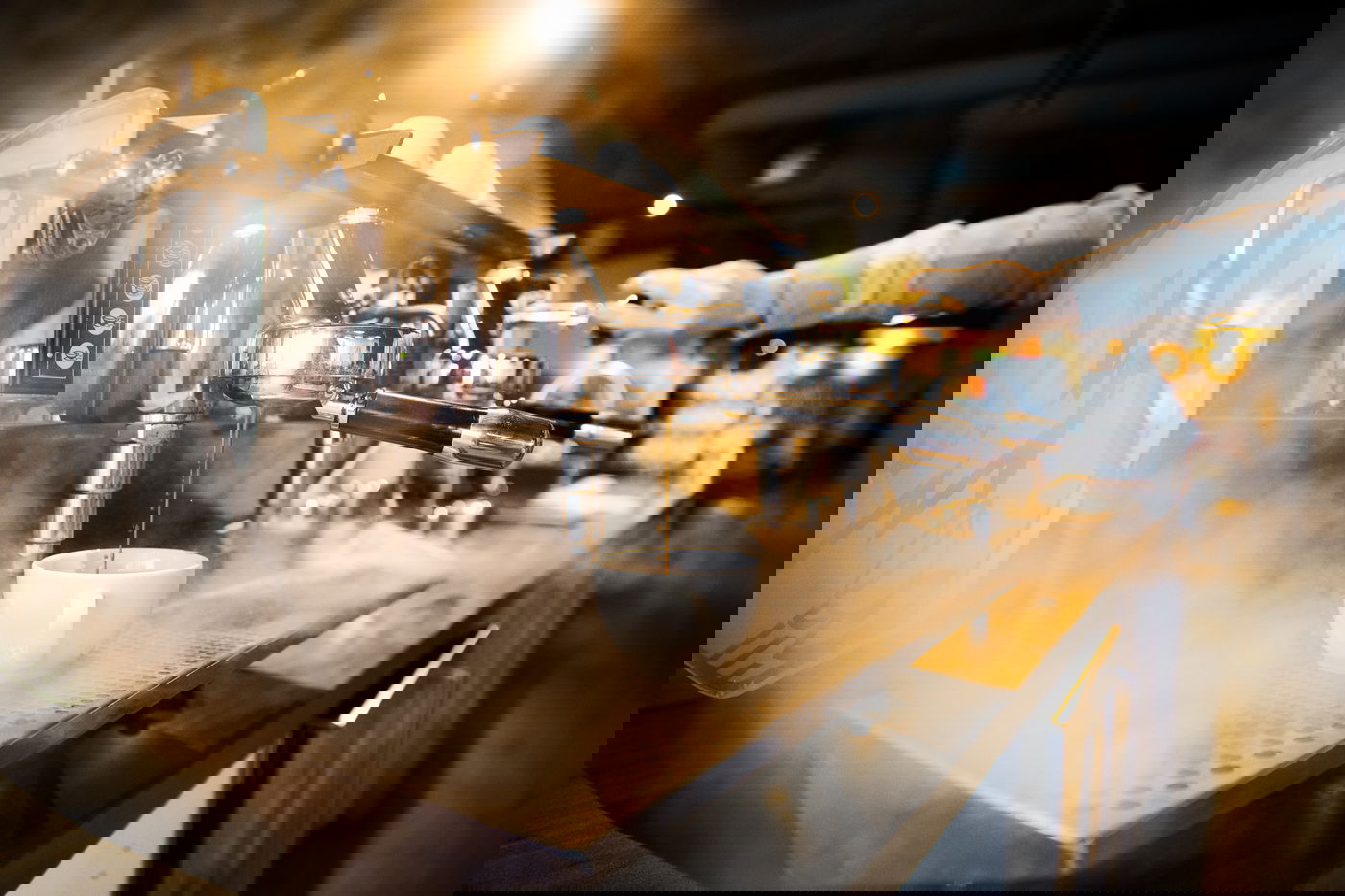 האם מותר ללכת לבית קפה של גוי - בשבת?