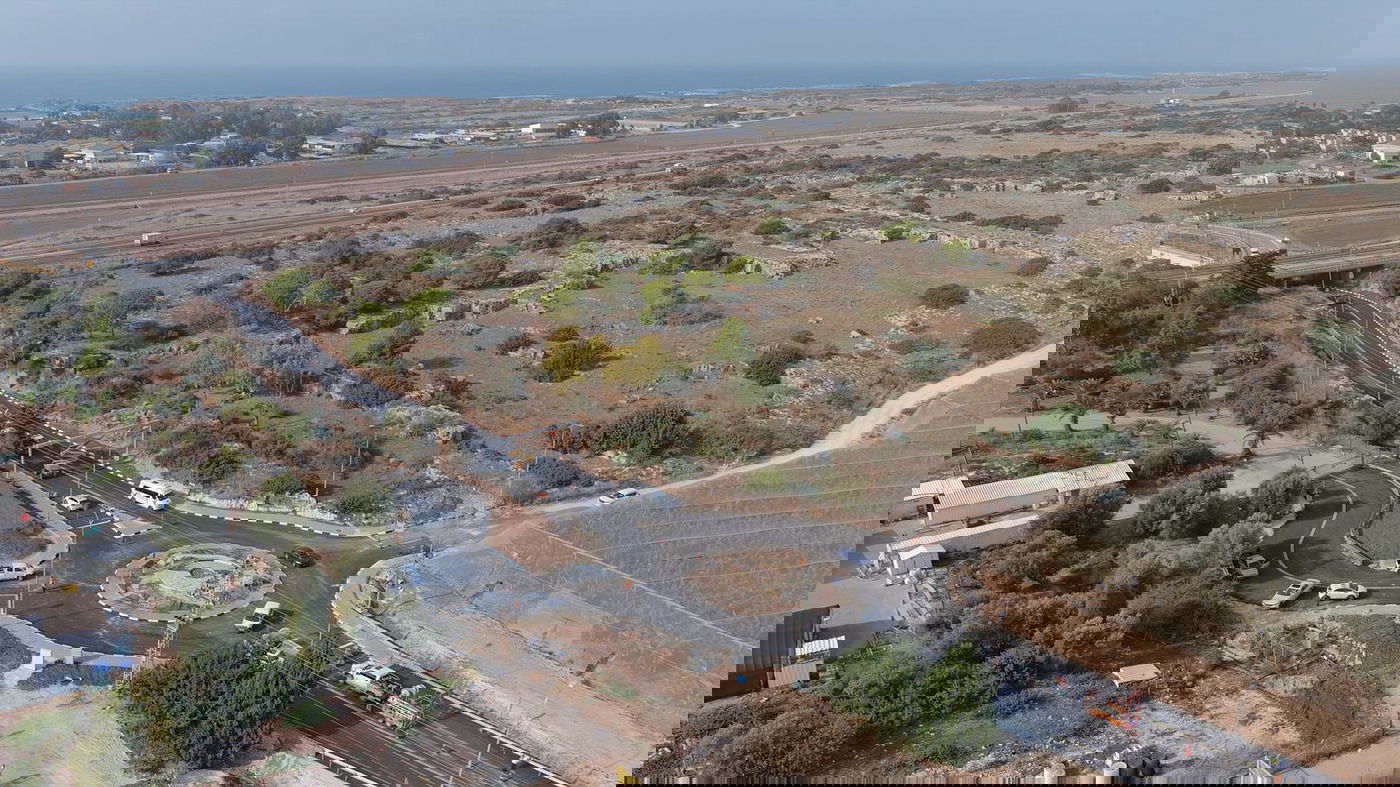 סמוך לחוף דור: הפרדה מפלסית לרכבת; צפו